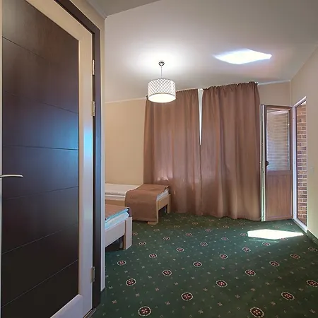 Hotel Advenus *